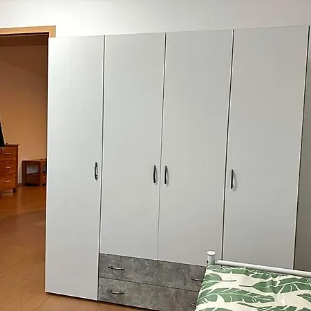 Beautiful Flat In דירה זולינגן